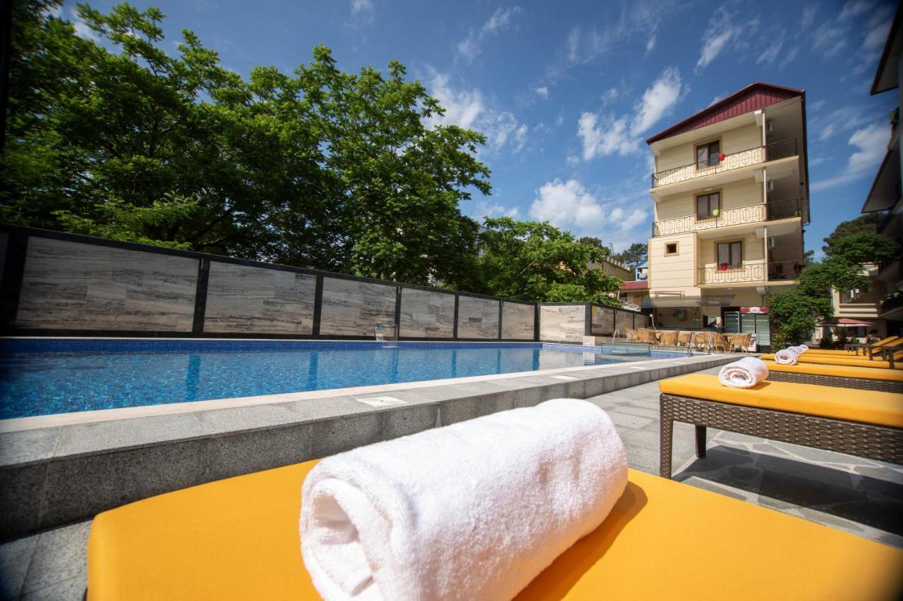 Hotel Chveni Ezo 코불레티 외부 사진