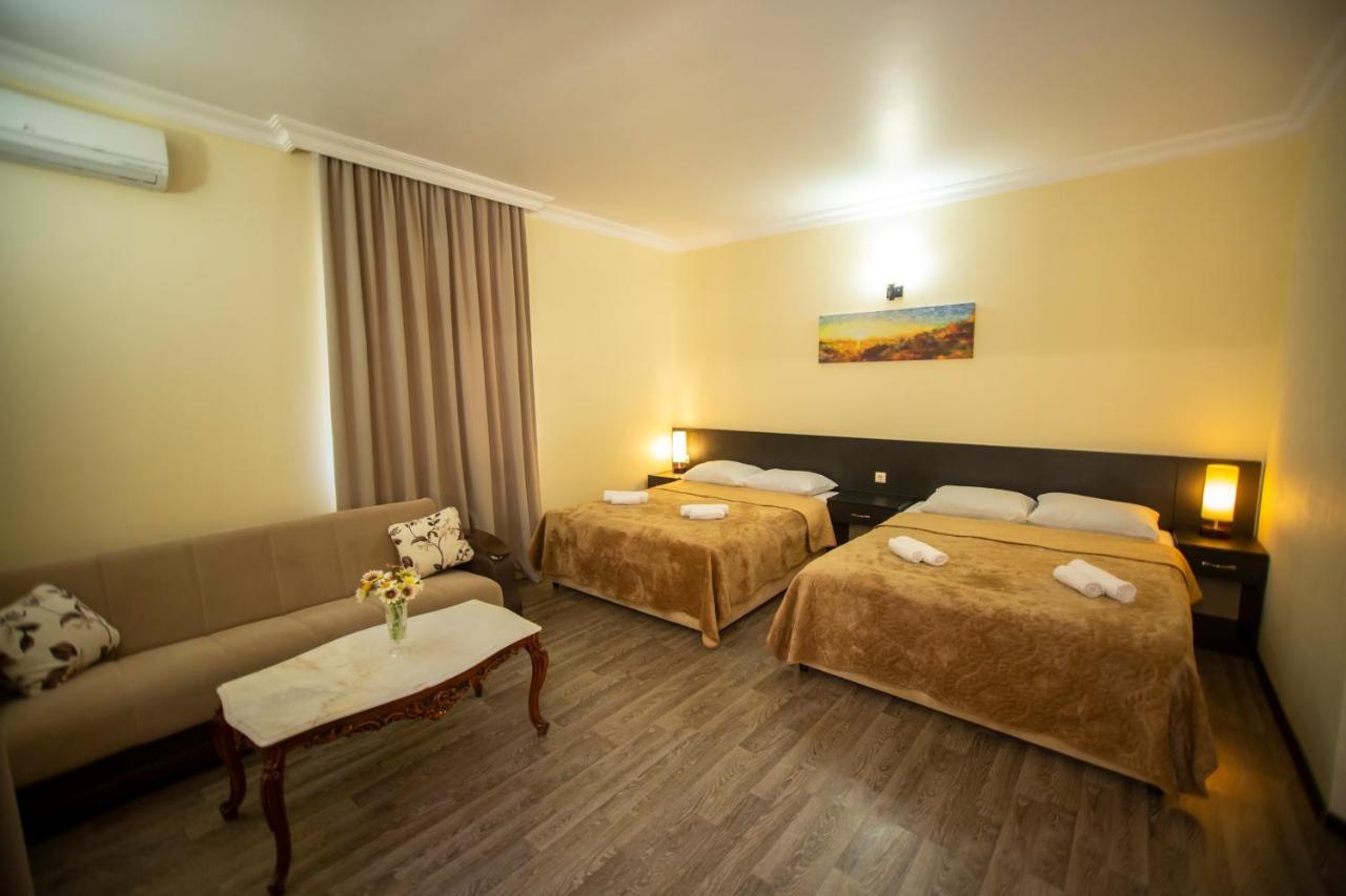 Hotel Chveni Ezo 코불레티 외부 사진