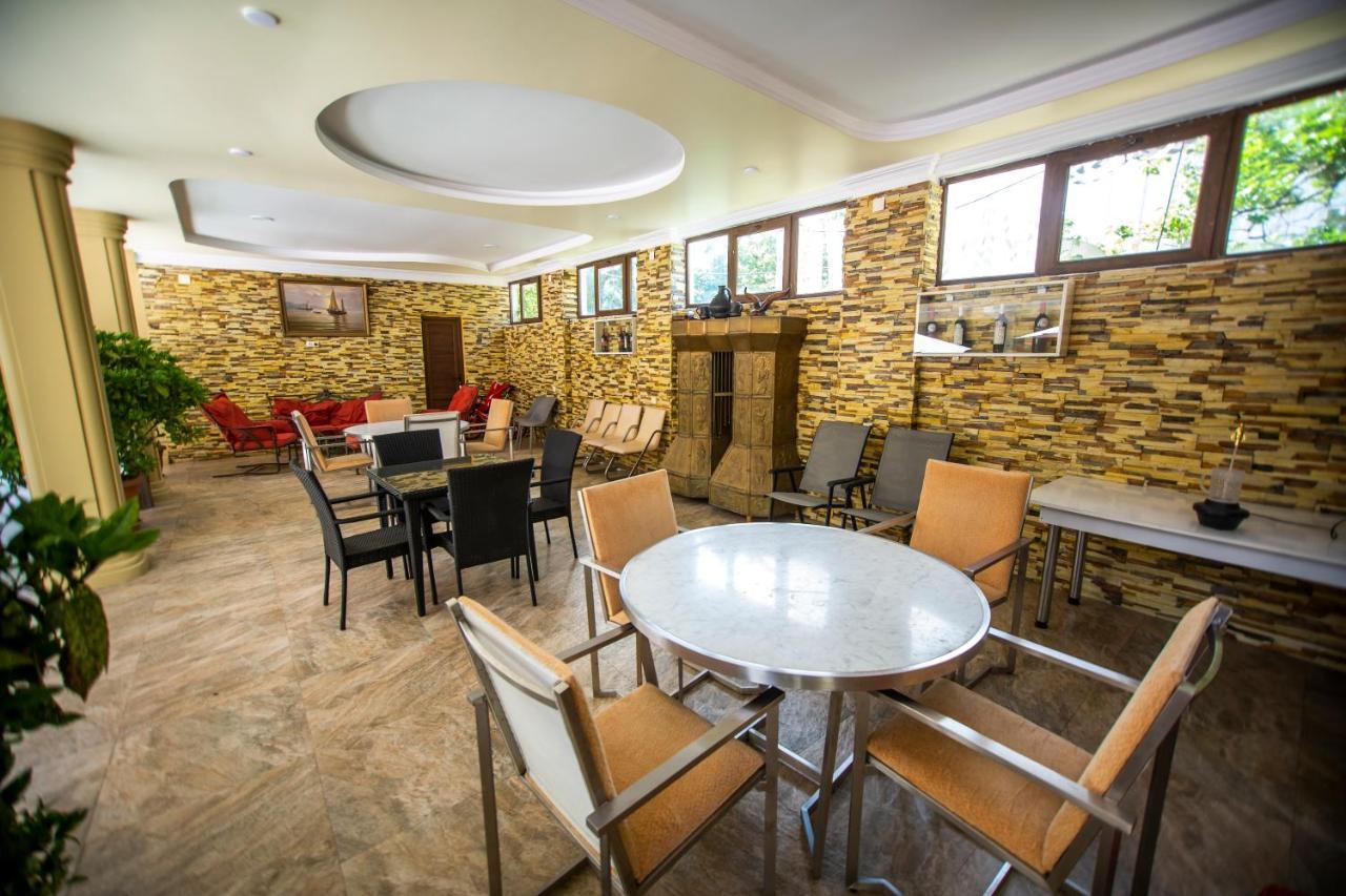 Hotel Chveni Ezo 코불레티 외부 사진