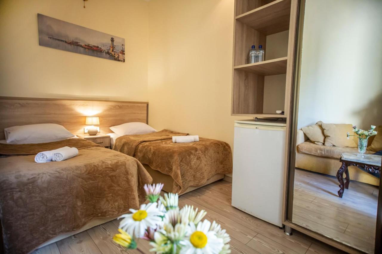 Hotel Chveni Ezo 코불레티 외부 사진