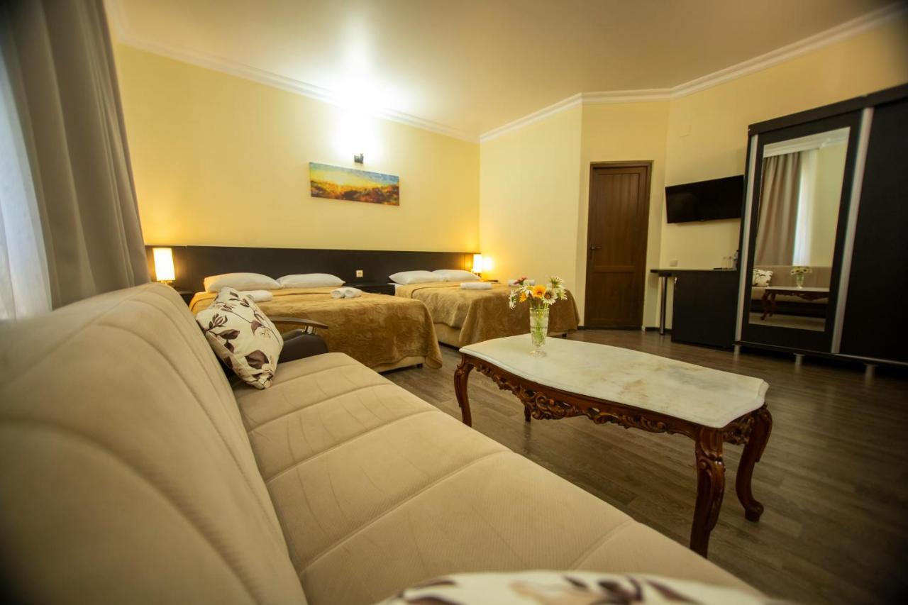 Hotel Chveni Ezo 코불레티 외부 사진